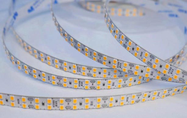 SMD LED Strip SS-SMD-2835-96-12V